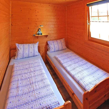 Schmuckes Holzhaus Im Gruenen Dom wakacyjny